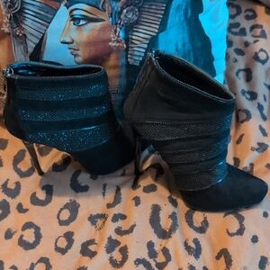 Guess Black Glitter Band Ankle Booties